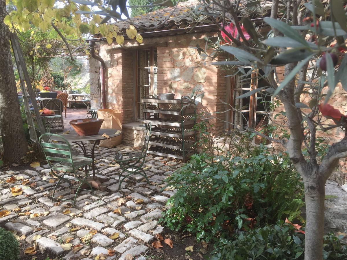 Les Rosees Bed & Breakfast Mougins Exterior photo