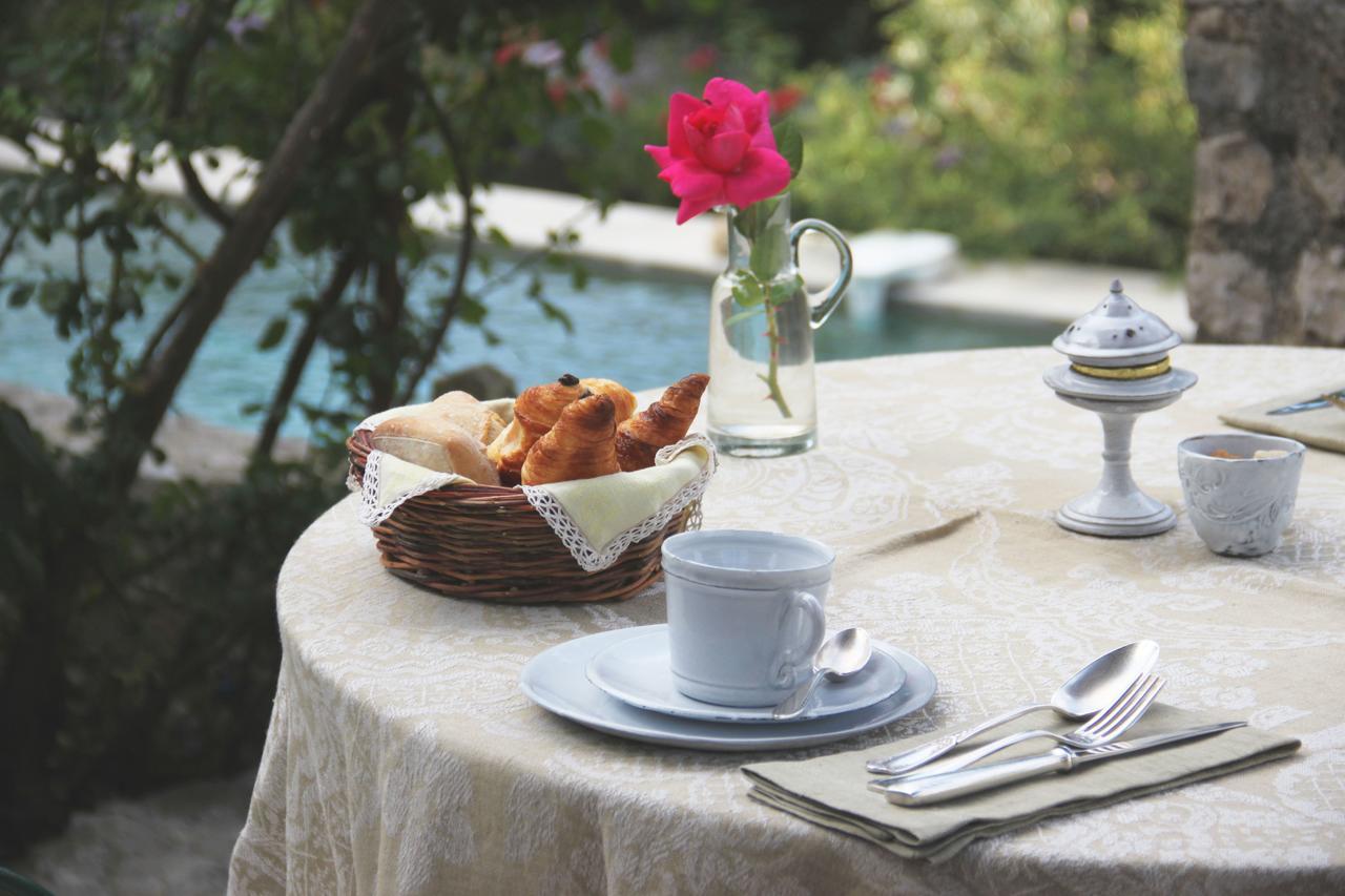 Les Rosees Bed & Breakfast Mougins Exterior photo