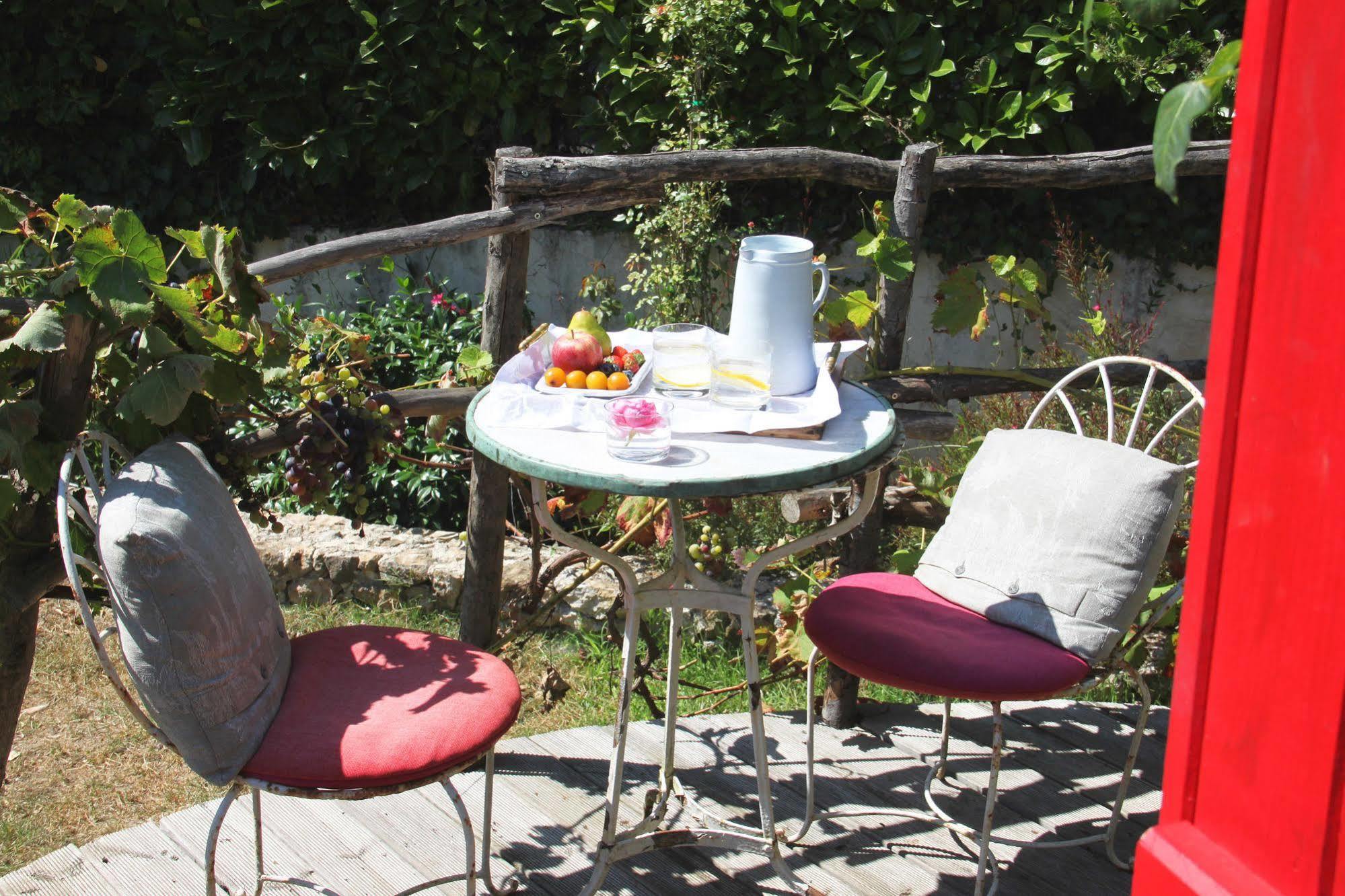 Les Rosees Bed & Breakfast Mougins Exterior photo